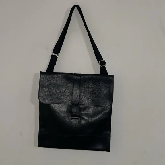Shinola Detroit leather black crossbody bag Black Messenger Crossbody